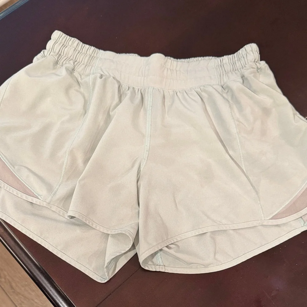 lululemon athletica Women's hotty hot mint green running Athletic Shorts tall - Picture 10 of 15